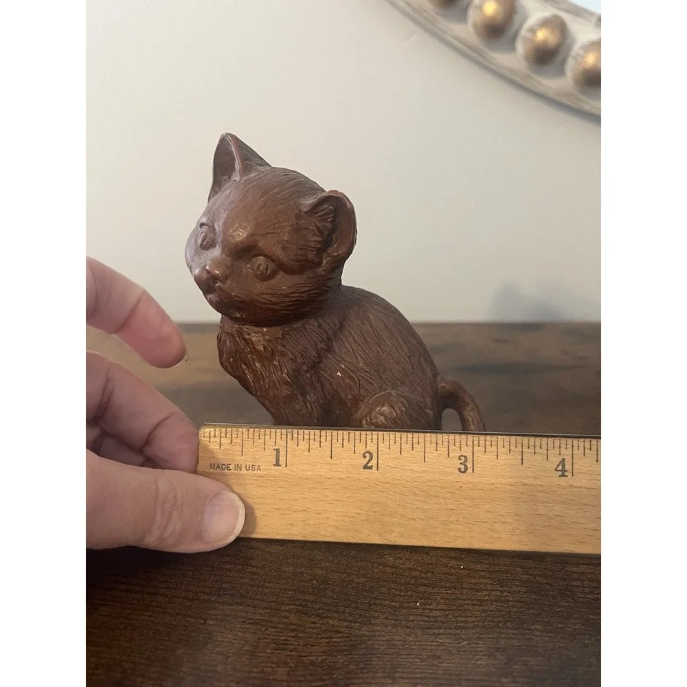 Vintage Red Mill Sitting Cat Figurine Pecan Shell Resin 1989 USA